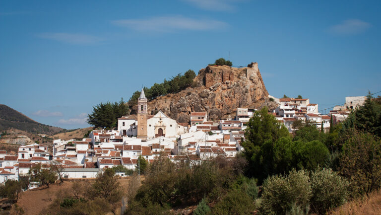 Burgfels von Ardales mit Blick über die Provinz Málaga