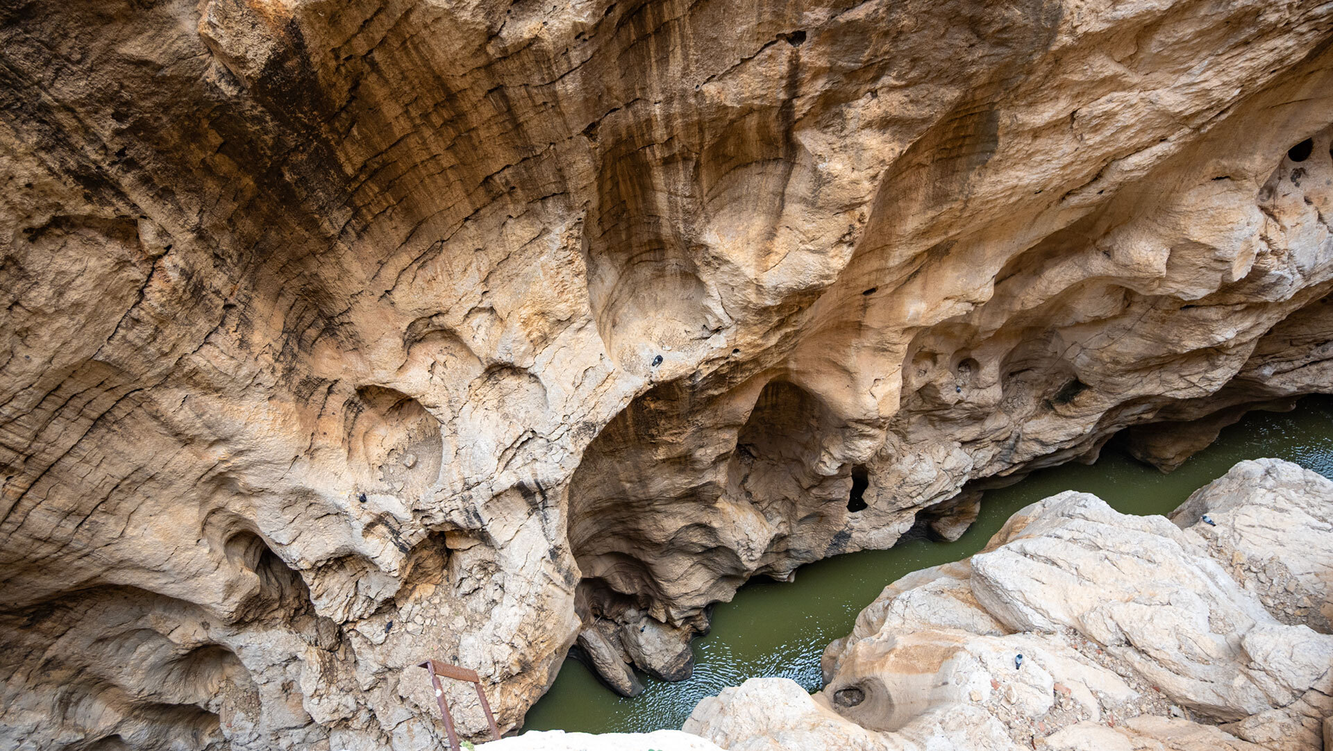  el profundo desfiladero de Gaitanejo