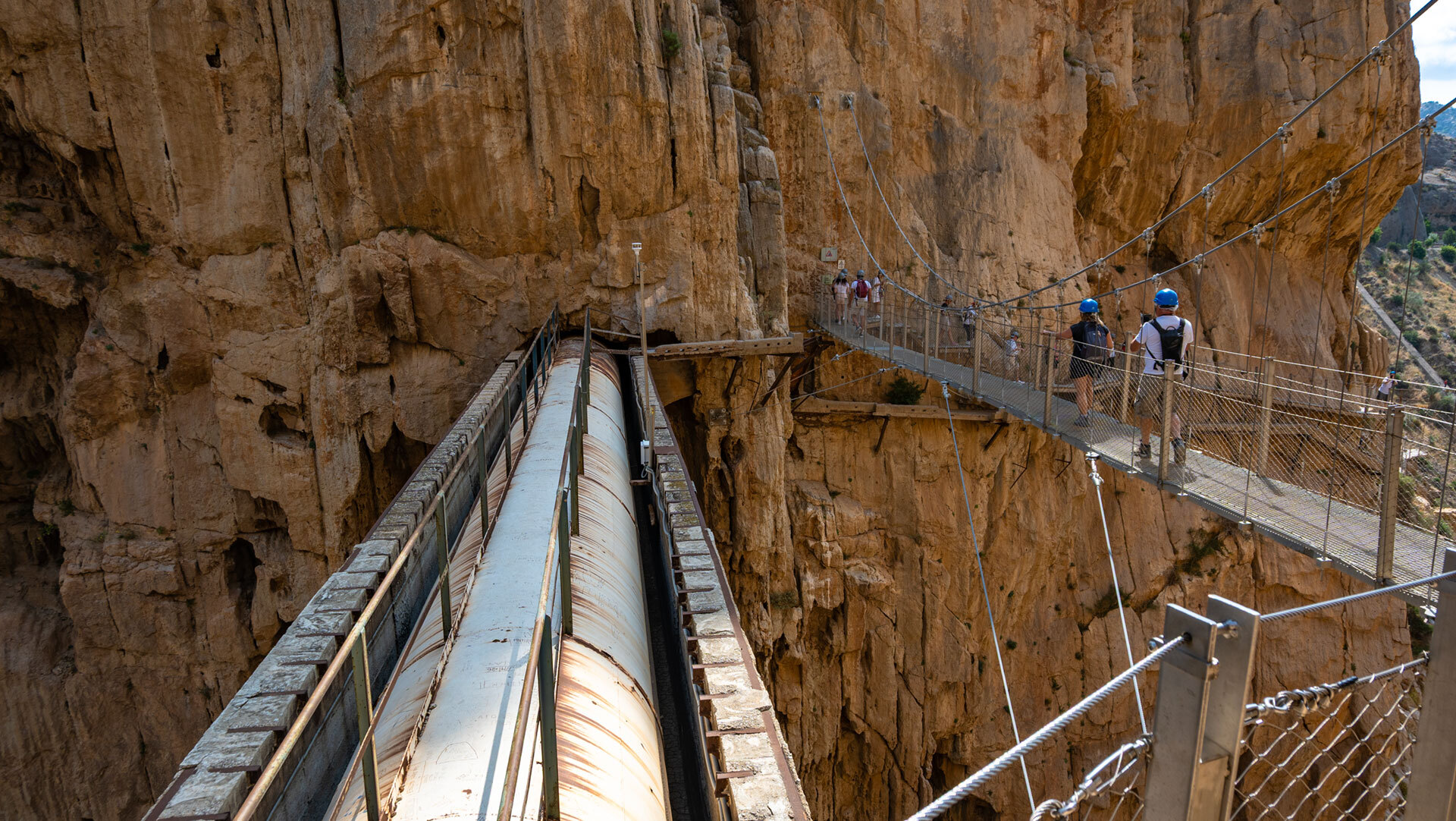 Puente colgante sobre el Guadalhorce 